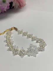 雪の結晶ブレスレット　クリスマス　ビーズアクセサリー