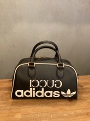新品 adidas GUCCI ミニダッフル 2WAY ボストンバッグ ブラックレザー