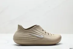 Nike ReactX REJUVEN8（ナイキ ReactX REJUVEN8）、ナイキのシンプルで快適なクローグス。
