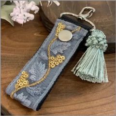 ☆ハンドメイド☆インド刺繍リボン☆キーホルダー☆ブルー系ホワイトデー　プレゼント