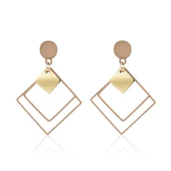 【人気商品】サージカルステンレス 欧米人気商品 金属アレルギー対応 【7069026 ひし形 ピアス 】| スタッドピアス 揺れる シンプル 結婚式 KRUCKEL (triangle)のサムネイル
