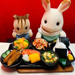 502 おむすび🍙朝ごはんセット⭐️ミニチュアフード　ドールハウス　リカちゃん　シルバニア　バービー　樹脂粘土　ねんどろいど　ブライス　フィギュア　ミニチュア　フェイクフード　食品サンプル
