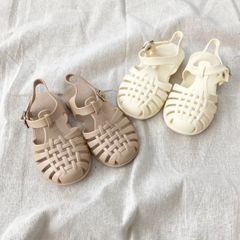 【新品】子供サンダル　韓国子供服