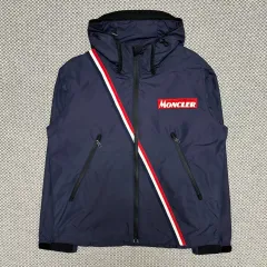 モンクレール MONCLER ナイロンジャケット テーラード TG2 モンクレール MONCLER ナイロンジャケット 黒 TG2 テーラード