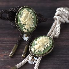 ループタイ【＊Flora＊】◆ハンドメイド 病みかわいい メンヘラ 地雷系 ゴスロリ ゴシック レトロ 洋風 新品 ユニセックス ネックレス ワンポイント ゴールド