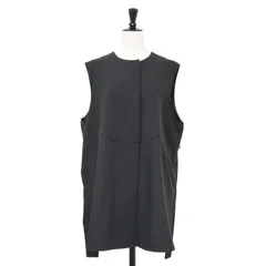 【美品】組曲 クミキョク ジレ ブラック 黒 サイズ:5(XL) / パール ポイント ショートレングス ジレ / クルーネック ノーカラー ギャザー / トップス ベスト【レディース】【中古】のサムネイル