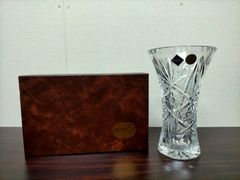 ボヘミアングラス　花瓶