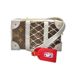 【真贋判定済】LOUIS VUITTON ルイヴィトン LV×NBA ソフトトランクフォーンボックス M80102 モノグラム×ホワイト×G金具 レディースバッグ B0503TEFKZ