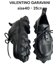 美品　VALENTINO GARAVANI ヴァレンティノガラヴァーニ　トラックスタッズ　ダービー　シューズ　スニーカー　靴　40、25センチ　メンズ中古　S5N568