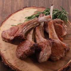ラムチョップ ニュージーランド産　ラム肉 ラムフレンチチョップ　スプリングラム使用ラム肉　子羊 5個入り 250ｇ〜290ｇ Lamb Chops New Zealand SKU401 (5)