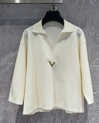 ヴァレンティノ     Vゴールド ロゴ  セーター
