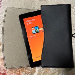Amazon fireタブレット 第五世代 革ケース付