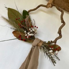 季節の贈り物　gardenerの気まぐれリース　泰山木　木の実　ドライフラワー