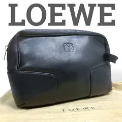 【美品】LOEWE ロエベ　クラッチバッグ　セカンドバッグ　ポーチ アナグラム　レザー　本革　ブラック　黒　y2k バッグ　大容量　財布収納可能　レディース　メンズ　お出かけ　日常使い　通勤　通学　おしゃれ　ブランド　高級　ブランドカバン　人気カバン　鞄