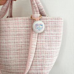 Item thumbnail for item 7f3fea1b-e097-4b38-92c5-1ee699459290