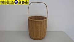 【現地引き取りのみ　リユース品】取っ手付き 竹かご（R7－192）汚れあり