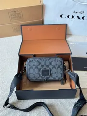 【今日特価】Coach Wyatt Crossbody Camera Bag コーチ ワイアット クロスボディ カメラバッグ