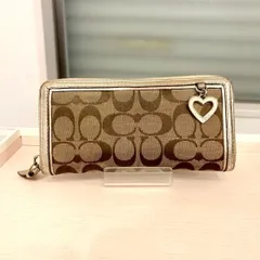 コーチ 長財布 シグネチャー柄 ハートチャーム付 【COACH】