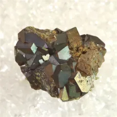 ⭐レインボーガーネットグリーンと水晶の群晶⭐ ⭐レインボーガーネットグリーンと水晶の群晶⭐