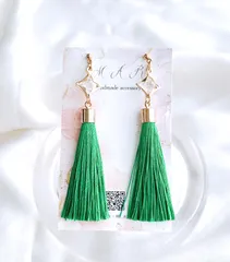 グリーンフリンジピアス