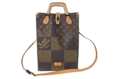 2025年最新】louis vuitton x nigoの人気アイテム - メルカリ 2025年最新】louis vuitton x nigoの人気アイテム - メルカリ