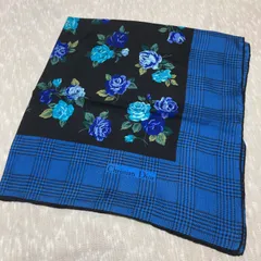 10-13.クリスチャンディオール　ハウンドトゥース&ブルーローズプリント　シルクスカーフ