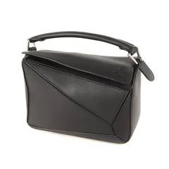 新品同様 LOEWE ロエベ バッグ 近年モデル シャイニーカーフ レザー ハンド パズルバッグ アナグラム ウェビング ショルダー ストラップ付属 ブラック 黒 スペイン製 ブランド カバン【メンズ】のサムネイル