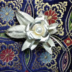 アコヤ真珠の帯留め & ブローチ　GSILVER刻印あり　振袖　袋帯　着物　アンティーク着物　レース半襟　伊達襟