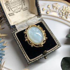 ヴィンテージ・コラソンカボションの指輪(Pale Green)