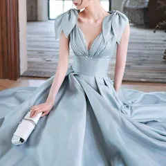 パールにビジューが美しい 肩のリボンが可愛いイブニングドレス