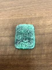中国製 翡翠アンティーク 置物