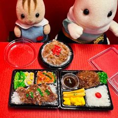 559 3種のお弁当セット　焼き肉弁当　ハンバーグ弁当　牛丼　⭐️ミニチュアフード　ドールハウス　リカちゃん　シルバニア　樹脂粘土　ねんどろいど　ブライス　オビツ　バービー　ミニチュア　フェイクフード
