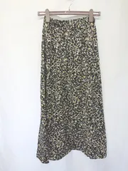 ◇ Θ AZUL BY MOUSSY 総柄 ロング フレア スカート サイズS グレー ブラック ベージュ系 レディース E  【1411130013881】