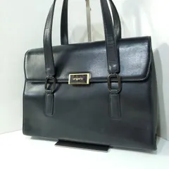 ungaro ウンガロ　レザートートバッグ　ブラック　上品　美品　パリ ungaro ウンガロ レザートートバッグ ブラック 上品 美品 パリ