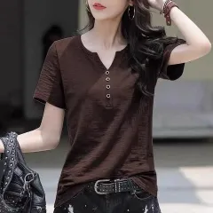 送料無料 ボタンが 可愛い シック Vネック ブラウン Tシャツ カットソー チュニック 半袖 / ワンピ 雪 クリスマス 冬 プレゼント 温感