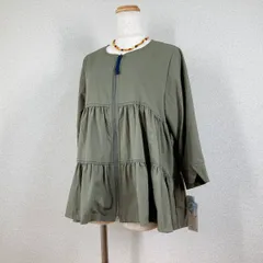 未使用【ベルーナ】ノーカラージャケット　Belluna　カーキ　M　美品　配色ステッチ デザイン ティアードジャケット 自宅洗濯可能