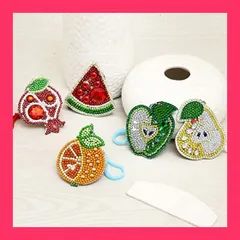 【スタッフおすすめ！】5個 ダイヤモンドアート ダイヤモンドビーズ塗装キット DIY・手作り絵画手芸キット 5D モザイクアート ダイヤモンド塗装 特殊形状のドリル キーリング・アクセサリー バッグアクセサリー（フルーツ）