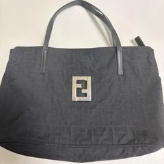 【送料無料】FENDI/フェンディ/ハンドバッグ/ナイロン/F金具/ズッカ柄/ブラック/中古品