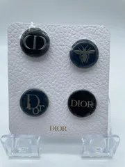 Dior ディオール　ロゴ入りピンバッジセット　4個入り