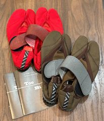 【訳あり品】Toe-Bi (トゥ－ビ）レッド/カーキ　25.5cm 2足セット
