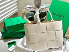 新品 未使用 BOTTEGA VENETA ホワイト トートバッグ