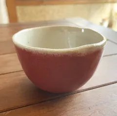 信楽焼 茶碗 飯碗 1個 赤 おしゃれ かわいい 汁碗 小鉢 ライスボール 陶器 新品 手作り 小物入れ 花器 信楽青年寮 プレゼント 記念 1点もの  食器 和食器 カフェ 紅茶 珈琲 お買い得 まとめ買い