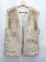 ◇ ⊇ LOWRYS FARM ローリーズファーム フェイクファー ノースリーブ ベスト サイズF ベージュ系 レディース E  【1507100000170】