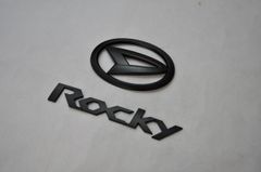 ダイハツ ロッキー エンブレム3点セット マットブラック塗装 純正 