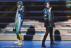 【中古】生写真(男性) 福井巴也(桑名江)・立花裕大(豊前江)/ライブフォト・横型・キャラクターショット/「ミュージカル『刀剣乱舞』 -東京心覚-」ローソンプリント限定ブロマイド