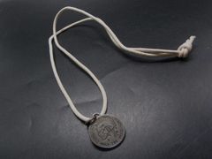 A&F ネックレス レザーコード ドッグタグ風 - メルカリ
