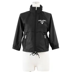 【極美品】PRADA プラダ レインジャケット 2021年製 RE-NYLON リナイロン シグネチャー ロゴ パッチ マウンテンパーカー ジップアップ フード内蔵 クロップド丈 アウター レディース サイズ 38 ブラック ホワイト 黒 白