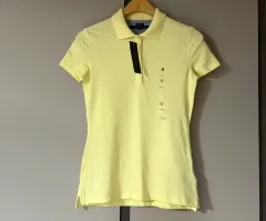 Tommy Hilfiger(トミーヒルフィガー) レディース pk カラーTシャツ ライトイエロー 未使用 新品 サイズ xs ( 55 )