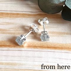 《天然石》ファセットカット〔スクエア〕ピアス 【ラブラドライト4mm】