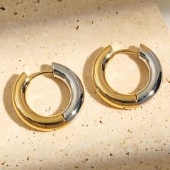新品未使用 UNBEIGE バイカラーフープピアス ヤマダヤ - メルカリ